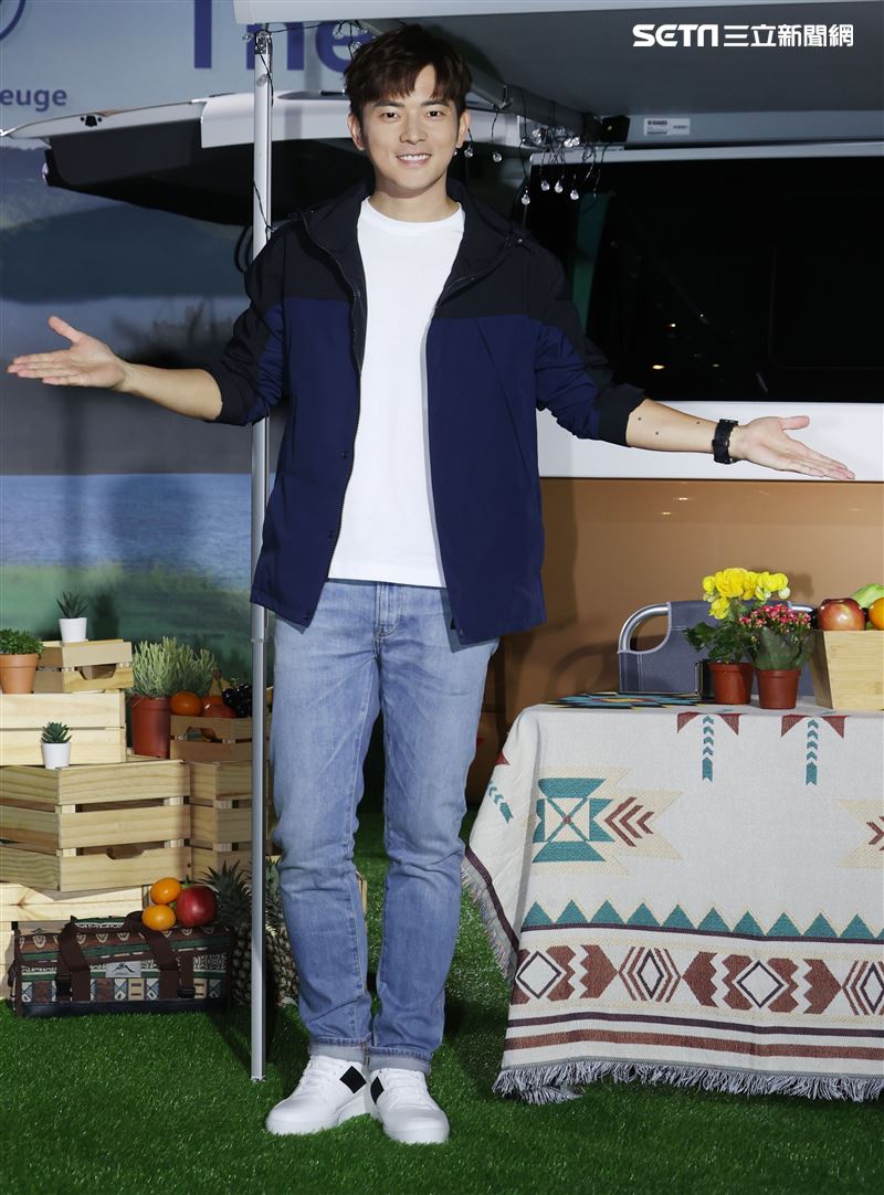 宥勝出席露營車上市，喜歡戶外露營的宥勝一生絕對要有夢幻露營車。（記者邱榮吉/攝影） 