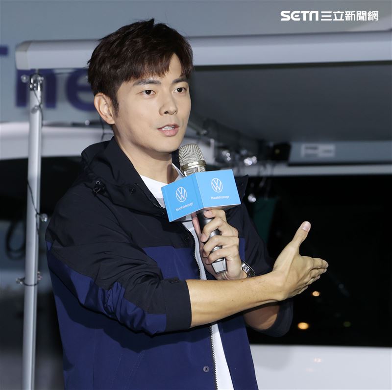 宥勝出席露營車上市，喜歡戶外露營的宥勝一生絕對要有夢幻露營車。（記者邱榮吉/攝影） 