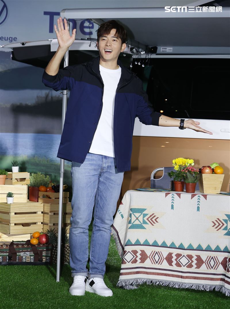 宥勝出席露營車上市，喜歡戶外露營的宥勝一生絕對要有夢幻露營車。（記者邱榮吉/攝影） 