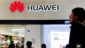 華為積極布局電動車產業  傳與廣汽合作開發新車雖然華為多次否認「自主造車」，但積極布局電動車產業的腳步並未停止。陸媒報導，華為將投入百人的研發團隊，與廣汽集團合作開發新一代電動車。（中新社提供）　中央社  110年3月9日