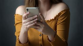 pixabay,手機,情侶,IG,臉書,社群,iphone,女友,男友,查勤