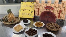 高雄內門農會龍鳳酥　首度上架新加坡超市高雄市農業局9日指出，新加坡向內門區農會訂購2400盒龍鳳酥，這是龍鳳酥首次上架新加坡超市，讓當地民眾不必遠渡重洋也能品嘗台灣優質糕餅。（高雄市政府提供）中央社記者王淑芬傳真  110年3月9日