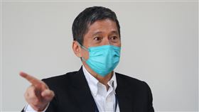 李永得宣布台北國際書展停辦實體展（2）文化部長李永得20日在文化部與媒體茶敘，宣布因防疫考量，2021台北國際書展實體書展停辦。李永得表示，書展雖然可以做到實名制，但是人潮是流動的，沒辦法做到百分之百控制，最後決定取消實體書展。中央社記者王騰毅攝  110年1月20日