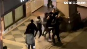 台北市柯男找代駕卻懷疑對方繞路，憤而圍毆王姓司機，反遭王男撂人痛毆。（圖／翻攝畫面）