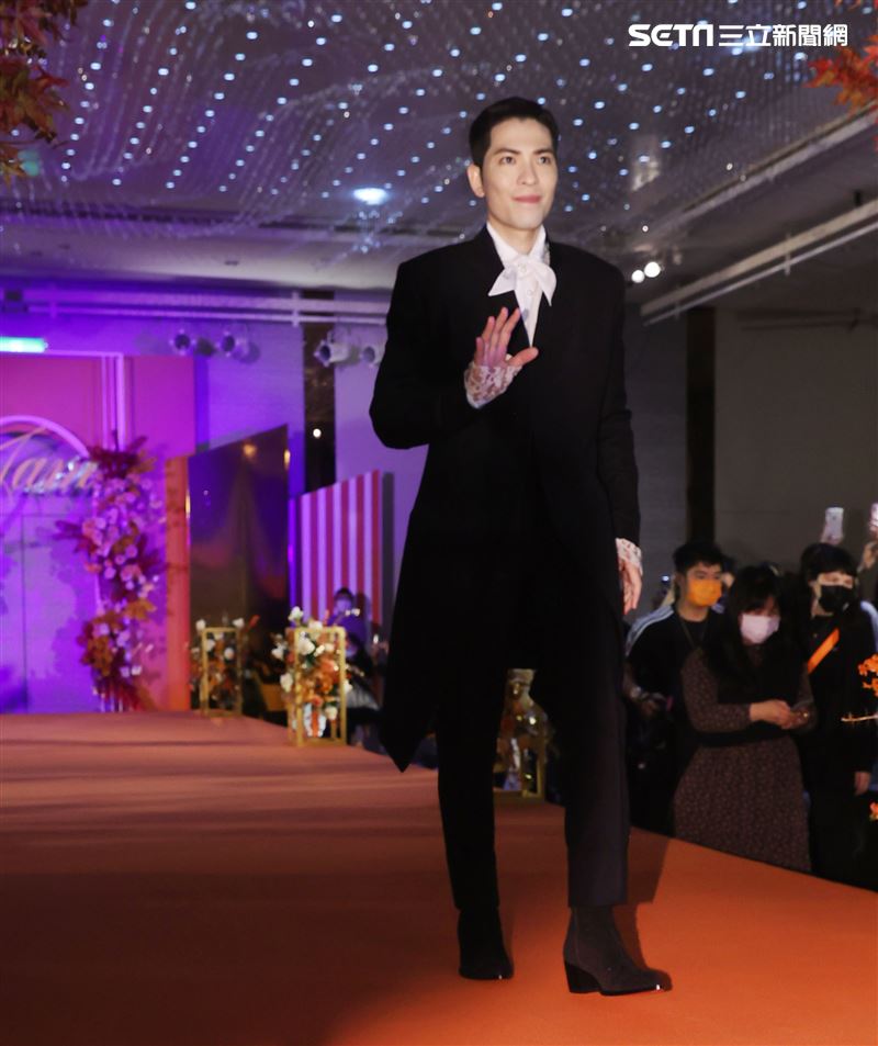 蕭敬騰和喜鵲娛樂、華納音樂續約。（記者邱榮吉/攝影）