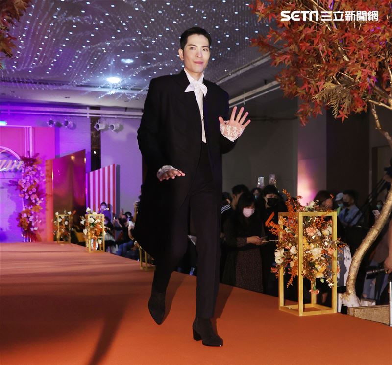 蕭敬騰和喜鵲娛樂、華納音樂續約。（記者邱榮吉/攝影）