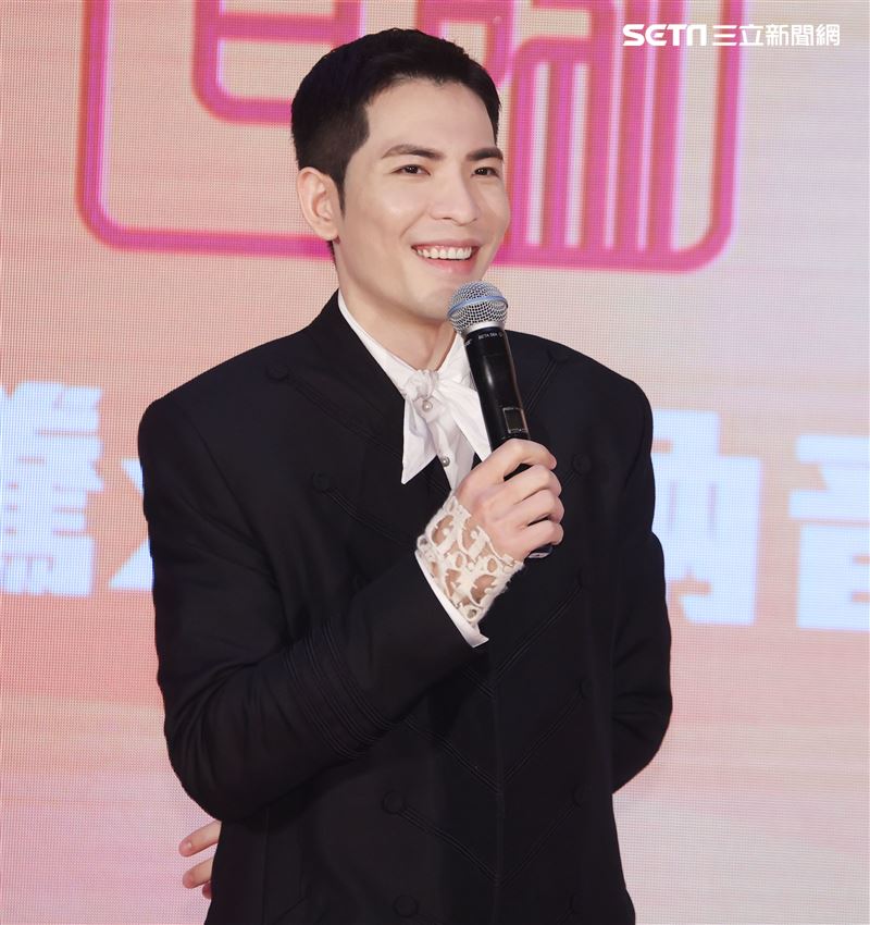 蕭敬騰和喜鵲娛樂、華納音樂續約。（記者邱榮吉/攝影）