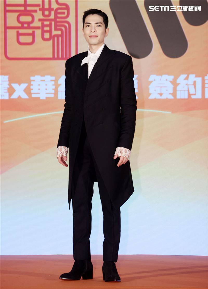 蕭敬騰和喜鵲娛樂、華納音樂續約。（記者邱榮吉/攝影）