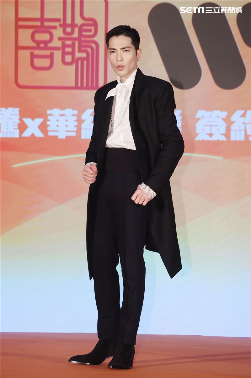 蕭敬騰和喜鵲娛樂、華納音樂續約。（記者邱榮吉/攝影）