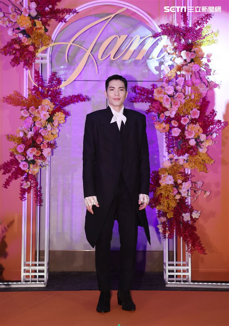 蕭敬騰和喜鵲娛樂、華納音樂續約。（記者邱榮吉/攝影）