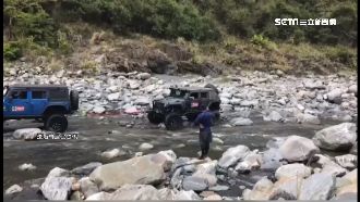 吉普車演訓壓死小魚？居民白布條抗議