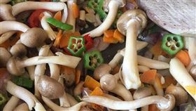  菇類經過冷凍後再烹煮，營養增加三倍。(圖／Pixbay)