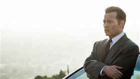 強尼戴普與佛瑞斯惠特克在電影《誰殺了大個子》同台飆戲。（圖／華映提供）