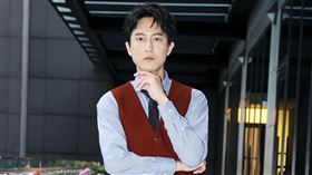 邱昊奇接受《三立新聞網》專訪。（圖／記者邱榮吉攝影）