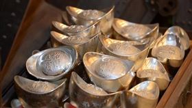 銀子，古裝，店小二 （圖／翻攝自微博）