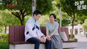 ▲見兒子與媳婦鬧翻，暖心婆婆出面協調。

