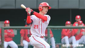 ▲味全龍二壘手李凱威。（圖／記者劉彥池攝影）