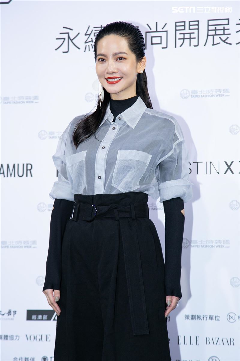 『2021臺北時裝週AW21』永續時尚開展秀，看秀嘉賓曾之喬、林予晞、傅孟柏，演出嘉賓金曲歌后艾怡良，走秀嘉賓曾莞婷、黃宣、茄子蛋、阿夜。（圖／記者楊澍攝影）