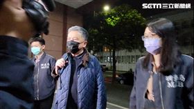 ▲誠創科技董事長，元大集團創辦人馬志玲的弟弟馬永玲，被移送台北地檢署時，面對鏡頭不發一語。（圖／記者楊佩琪攝）