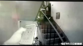 粗心阿公忘帶鑰匙　獨留8月金孫受困