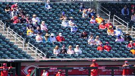 大聯盟春訓防疫  觀眾加大間隔