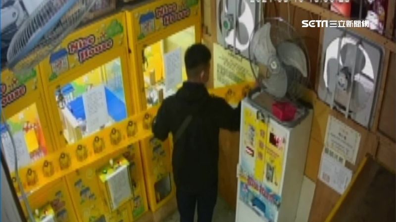 娃娃機店拉封鎖線　店家控警執法粗糙