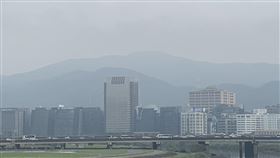 空汙、空污、空氣品質差(圖/記者林奇樺攝影)