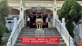 嘉義縣市決議清明不開放入納骨塔祭拜（1）配合防疫，嘉義縣市決定清明時節納骨塔不開放民眾入塔祭拜，統一於戶外設祭拜區，只開放火化、起掘晉塔申請。圖為嘉義市立納骨堂。中央社記者蔡智明攝  110年3月13日