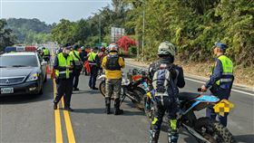 日月潭重機改裝車噪音擾民  集集警專案攔檢南投縣政府警察局集集分局13日安排專案勤務在日月潭向山遊客中心路段稽查大型重型機車，舉發8件違規，其餘改裝排氣管等車體則蒐證移請環保局、監理站查處。（集集警分局提供）中央社記者蕭博陽南投縣傳真  110年3月13日