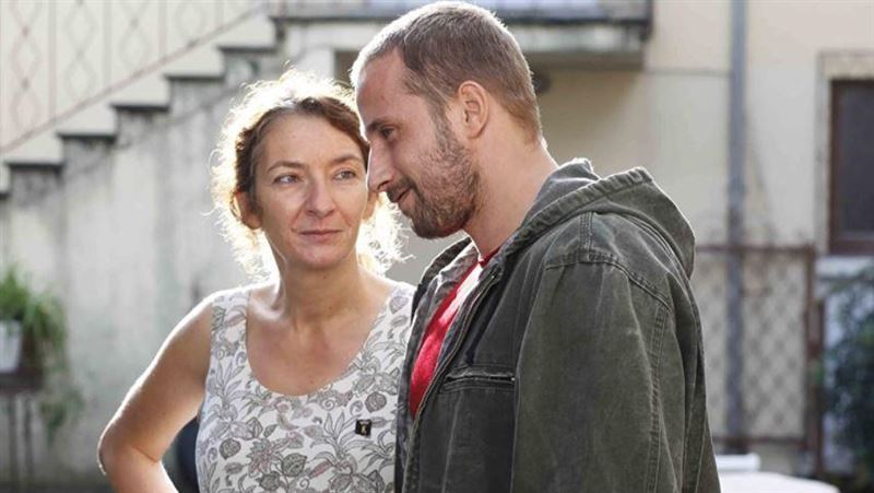 女星突脫光禮服　超赤裸領獎台下看傻