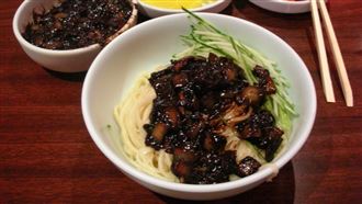 21碗麵吃完喊有異物逼退款　店家怒：乞丐