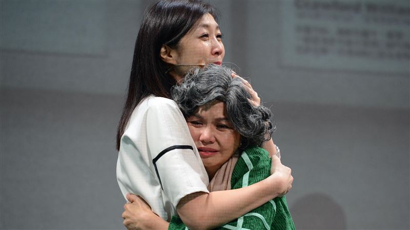 黃嘉千搭擋于子育　母女生離死別淚崩