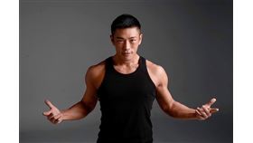 再現劇團,團長,驟逝