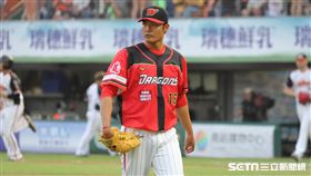 ▲味全龍先發投手王維中。（圖／記者劉彥池攝影）