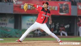 ▲味全龍先發投手王維中。（圖／記者劉彥池攝影）