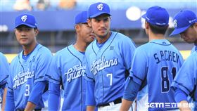 富邦悍將外野手陳真。（圖／記者王怡翔攝影）