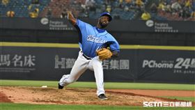 富邦悍將先發投手索沙。（圖／記者王怡翔攝影）