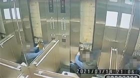 台北,內湖,保全,電梯井,墜落,監視器畫面（圖／翻攝畫面）