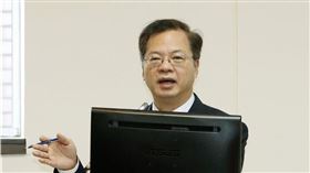 雲林麥寮興建天然氣接收站有譜，國發會主委龔明鑫證實，此事已在進行中，不過他強調，這並非桃園大潭觀塘工業園區中油第三天然氣接收站案的替代方案。（中央社檔案照片）