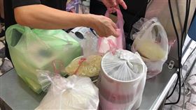 湯麵,炒麵,鴨肉,外送(翻攝自 爆廢公社二館)