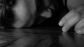 女子 分手 崩潰 傷心
https://www.flickr.com/photos/sinarpia/3346404767/in/photolist-66HcxV-7k12Yp-5o9dBf-dDaDWf-8wgCVX-qtd4iL-rTrP-uJcGv-pNZnzn-Ln7rj-5epFEH-pNZoe8-z7pDv-81P93N-7eJFdL-CNduo-7ZawJJ-6b5GNs-6b5G
