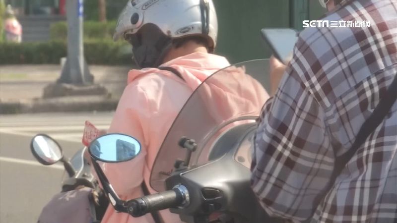 路過陰地「有人狂拍肩」人妻腦補怕爆