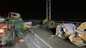 台中,台61線,西濱快速道路,車禍,封閉（圖／翻攝畫面）