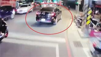 中和深夜驚傳槍響　警遭衝撞射擊追捕