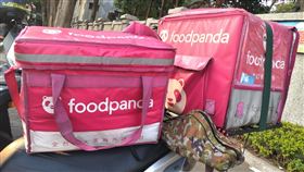 外送員奇聞怪事／熊貓超受小朋友歡迎。（圖／翻攝自外送員奇聞怪事）