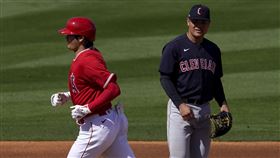 ▲大谷翔平、張育成同場開轟。（圖／美聯社／達志影像）