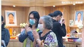 21歲呂姓女死者姑姑、阿嬤,蘇花車禍,第二殯儀館萬善堂 記者李依璇攝影
來源