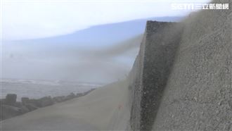 如沙塵暴！淤沙蓋苑港漁港　漁民喊苦