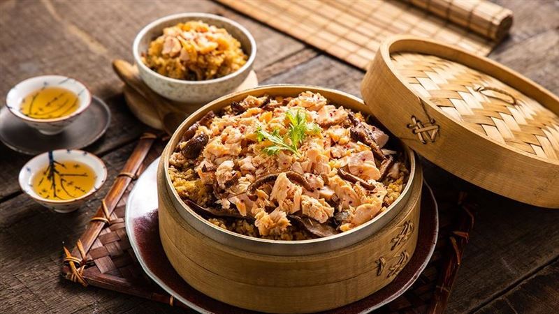 不用改名！店家送鮭魚油飯免費吃