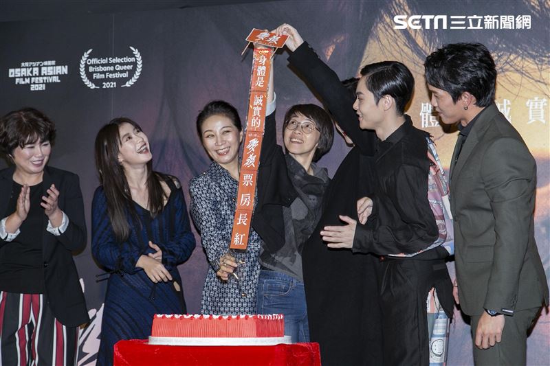 周美玲、嚴藝文、陽靚、翁嘉薇、徐宇霆、陳俋君、黃尚禾、方文琳出席《愛・殺》電影首映會。（圖／記者楊澍攝影